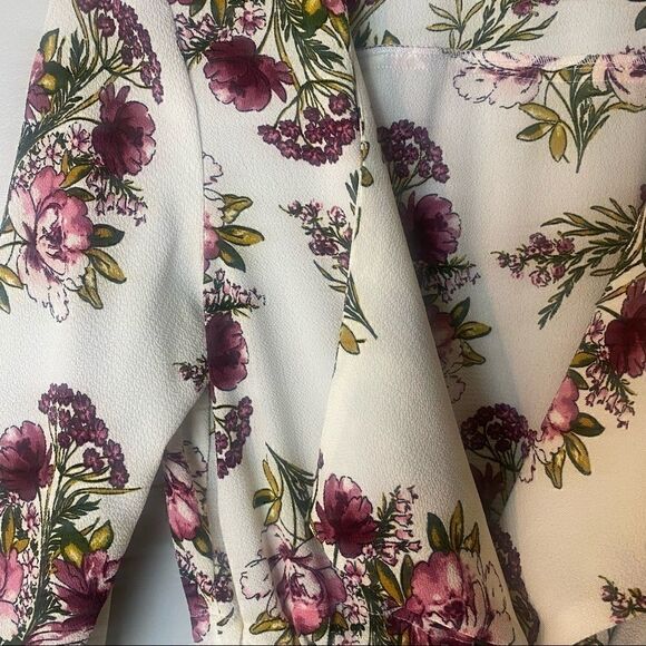 Charming Charlie floral wrap top - Picture 8 of 11